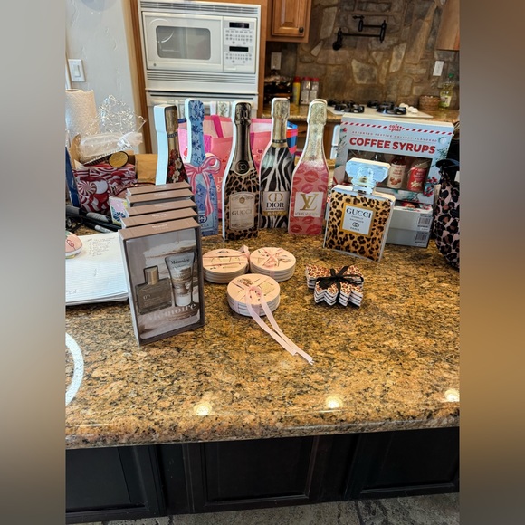 Merry go round! Check it out - Picture 2 of 4